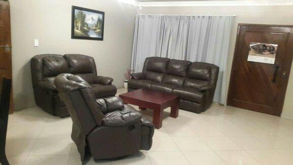 Elilo Bed And Breakfast Уолфиш Бей Екстериор снимка