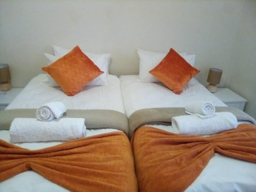 Elilo Bed And Breakfast Уолфиш Бей Екстериор снимка